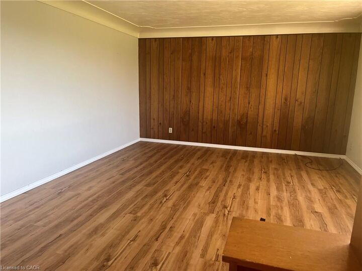 Property Photo:  157 Schweitzer Street  ON N2K 1C3 
