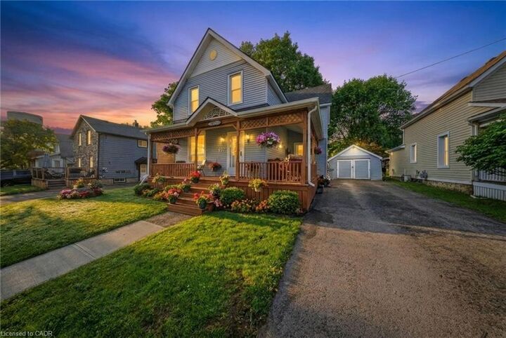 Property Photo:  457 Elma Street W  ON N4W 1W2 