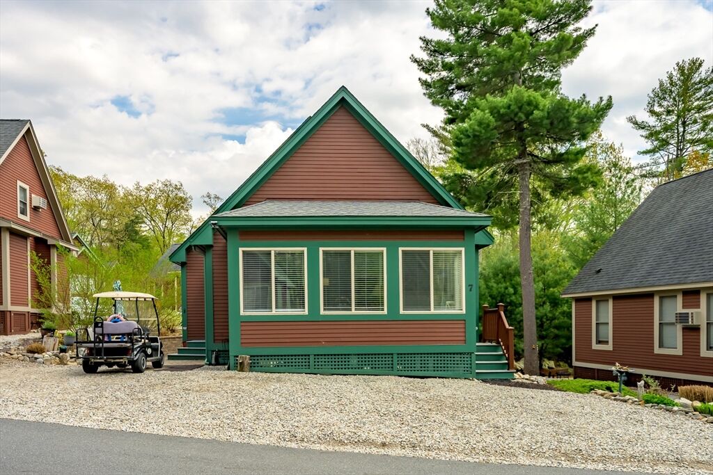 Property Photo:  7 Lazy Day Dr 7  MA 01886 