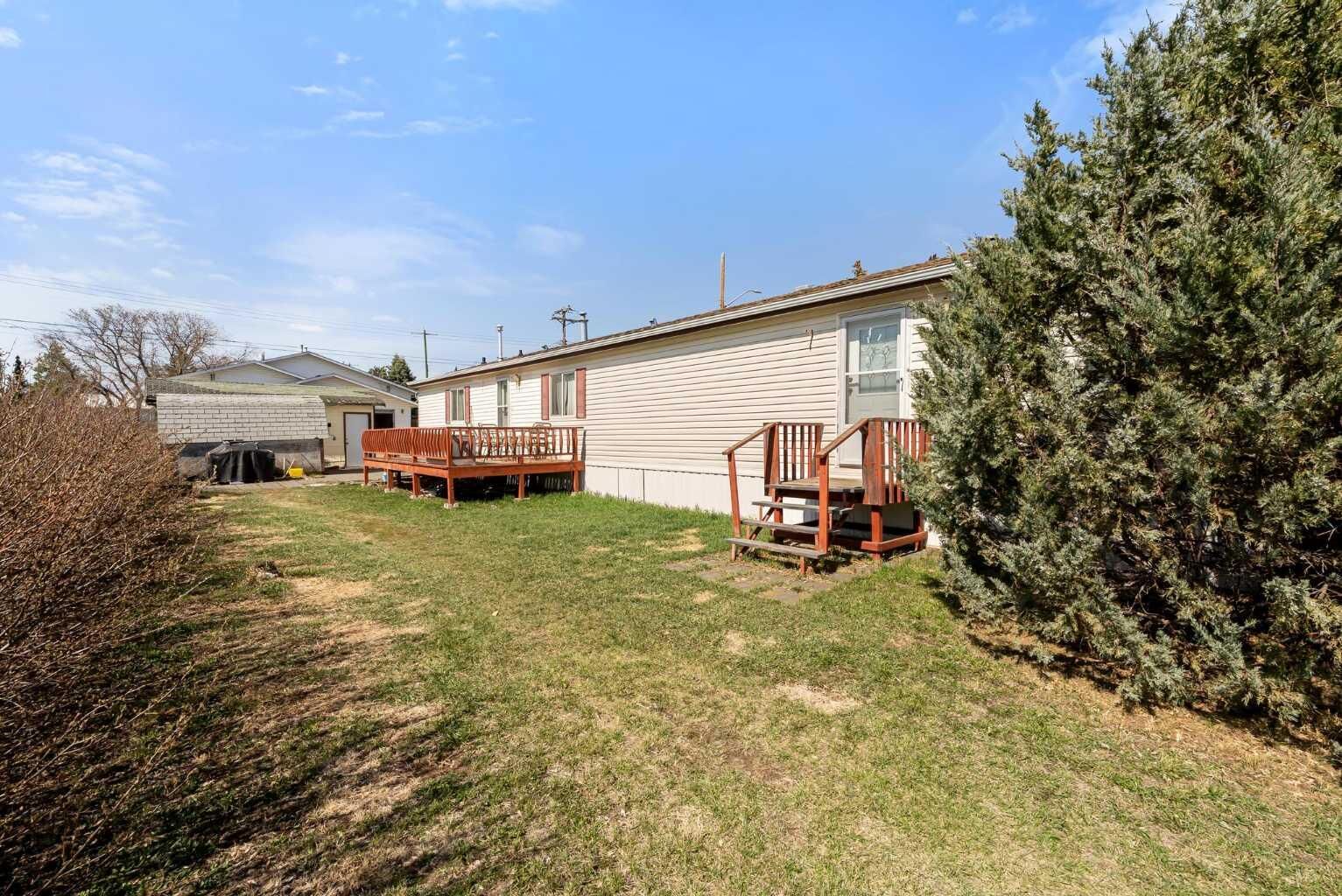 Property Photo:  4932 47 Street  AB T0B 1V0 