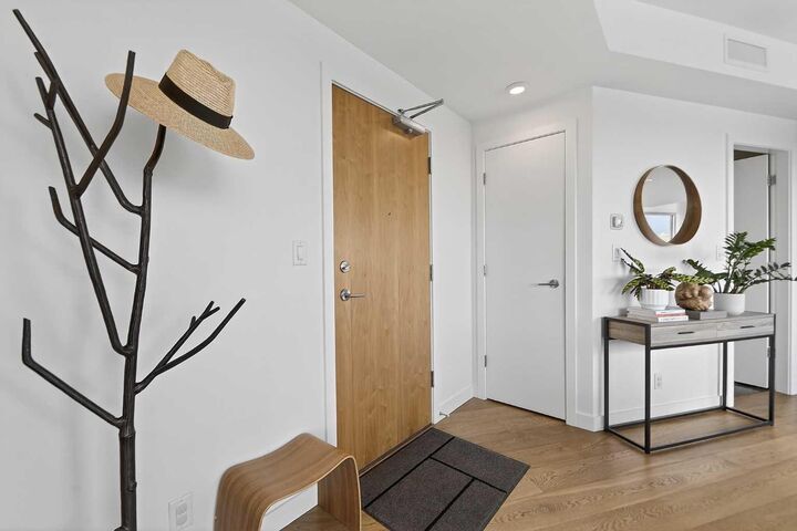 Property Photo:  108 Waterfront Court SW 1603  AB T2P 1K7 