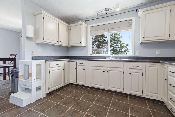 Property Photo:  425085 Range Road 272  AB T0C 2J0 