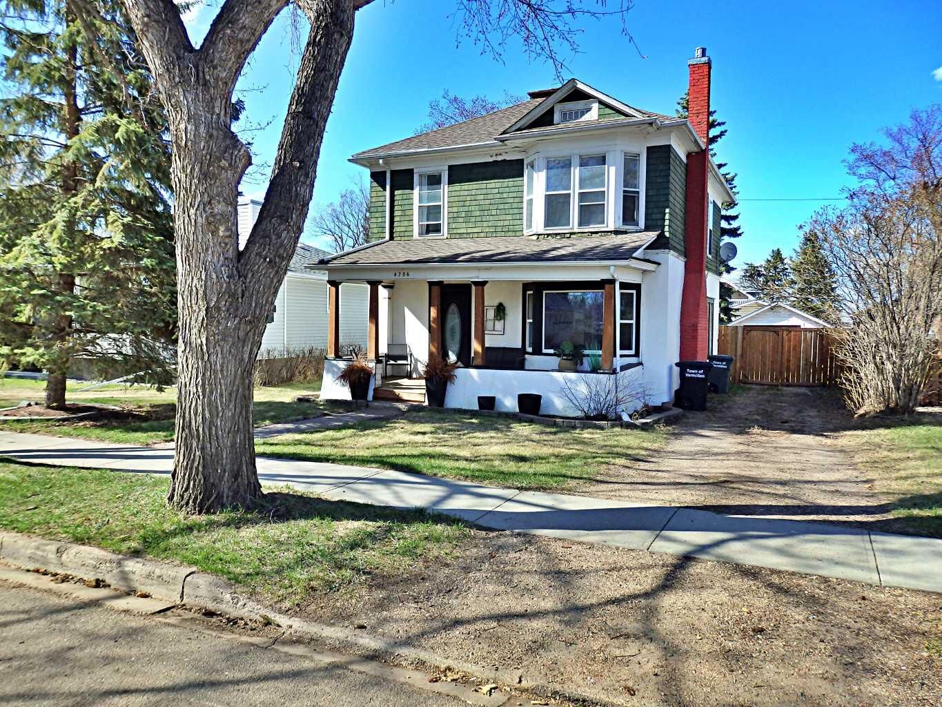 Property Photo:  4706 53 Avenue  AB T9X 1S2 
