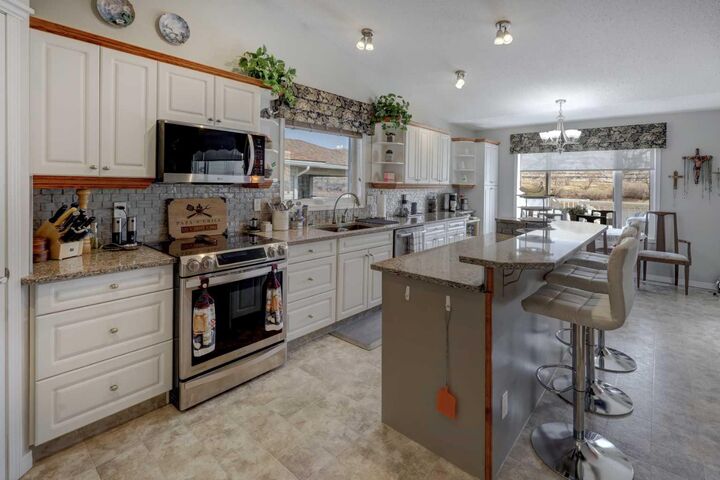 Property Photo:  24 Willow Point  AB T0J 0Y5 