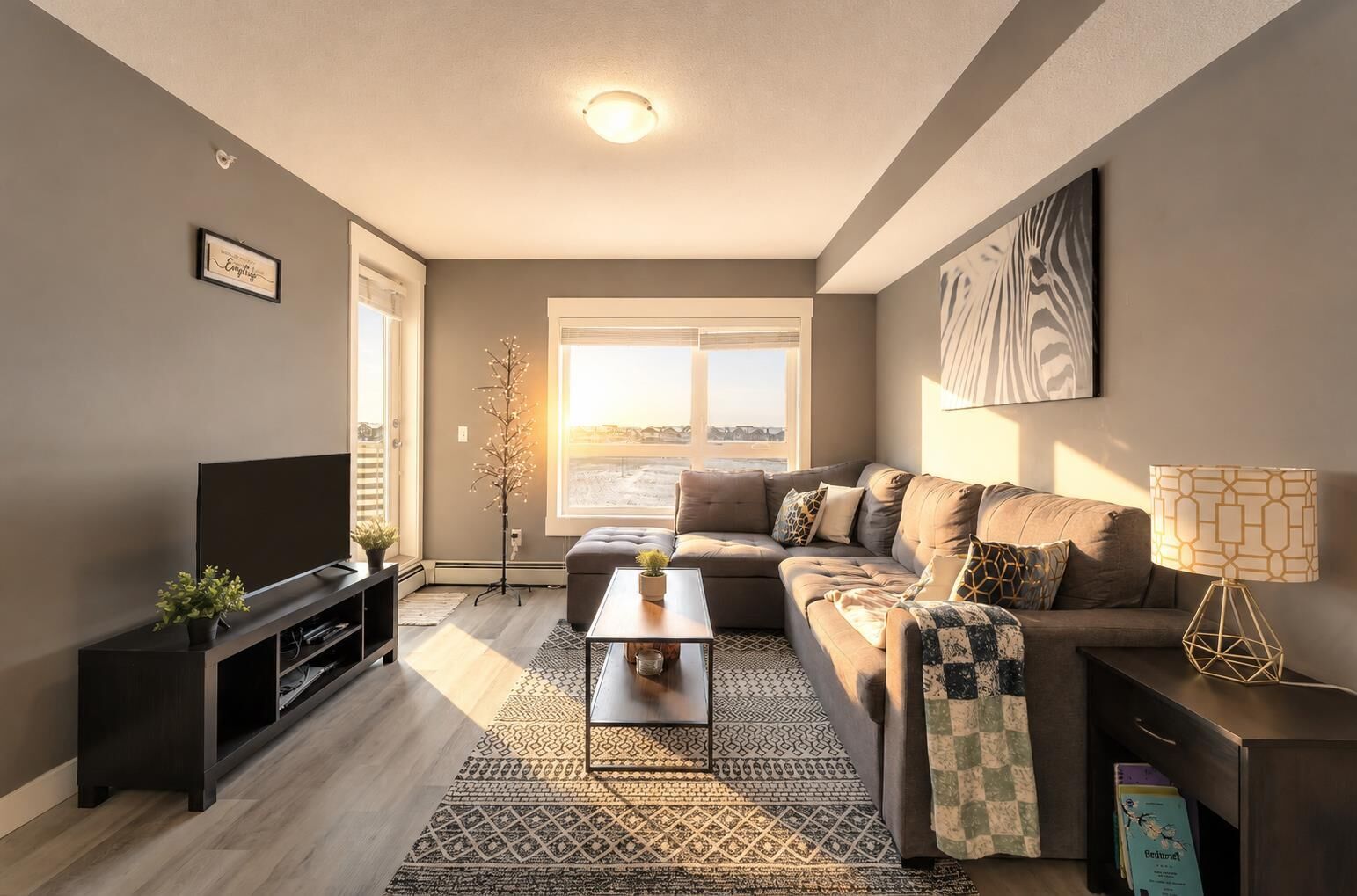 Property Photo: 302 Skyview Ranch Drive NE 6412 AB T3N 0P5