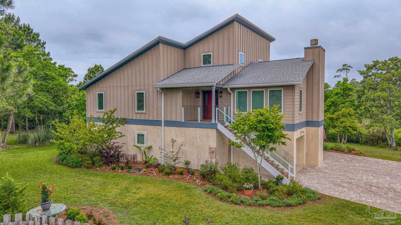 Property Photo:  1132 Soundview Trl  FL 32561 