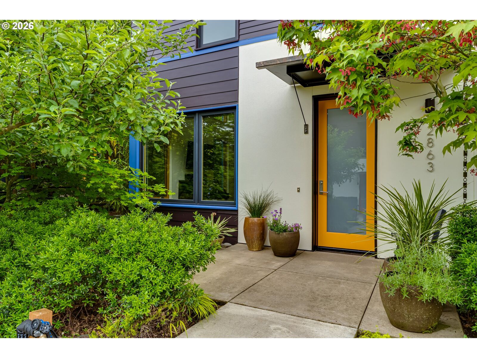 Property Photo:  2863 Friendly St  OR 97405 
