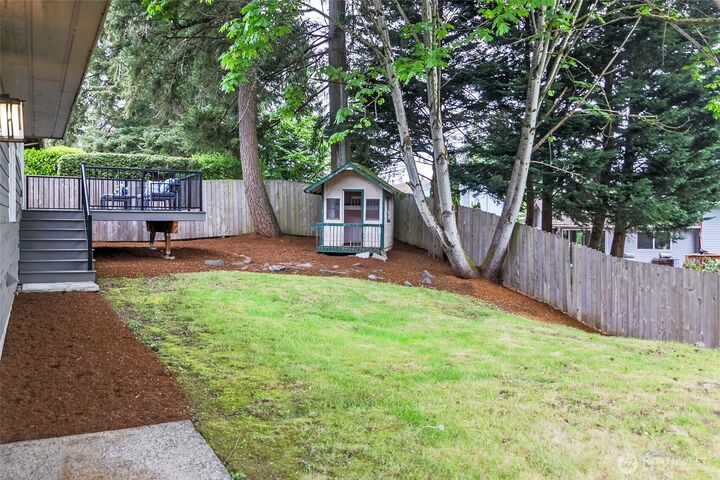 Property Photo:  15524 SE 179th Street  WA 98058 