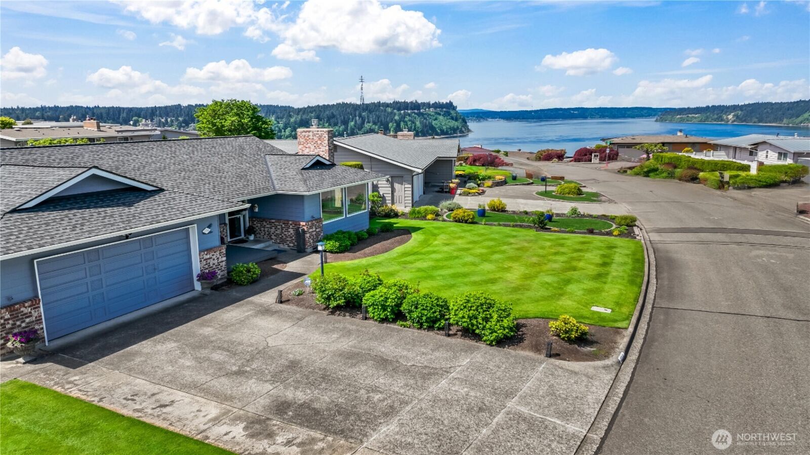 Property Photo:  2316  Vista View Drive  WA 98406 