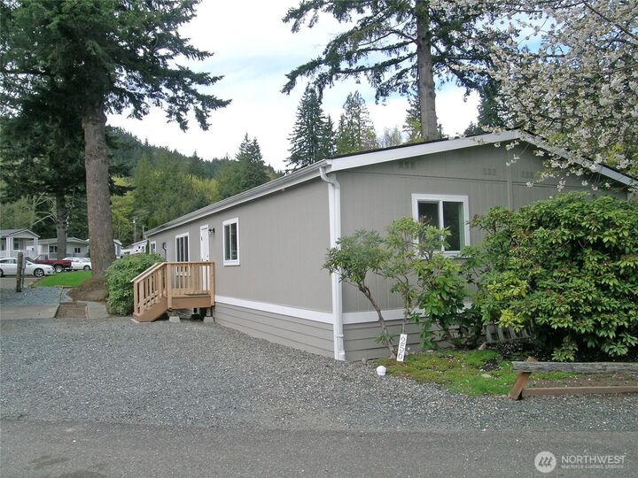 Property Photo:  921  Autumn Lane 256  WA 98229 