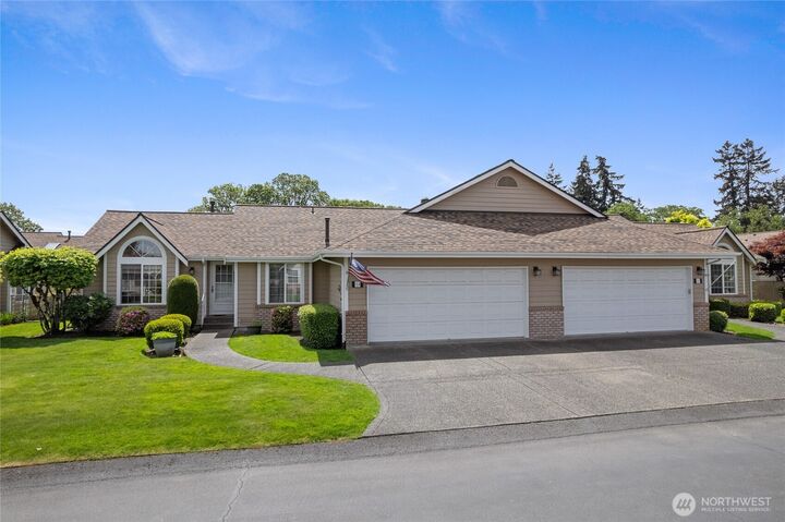 Property Photo:  34  Lakewood Oaks Drive SW  WA 98499 