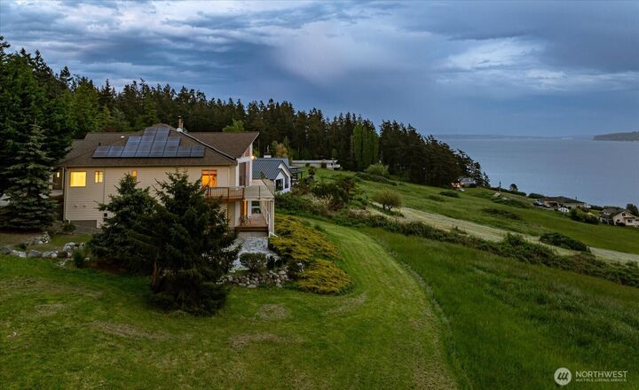 Property Photo:  2364  Strawberry Point Road  WA 98277 