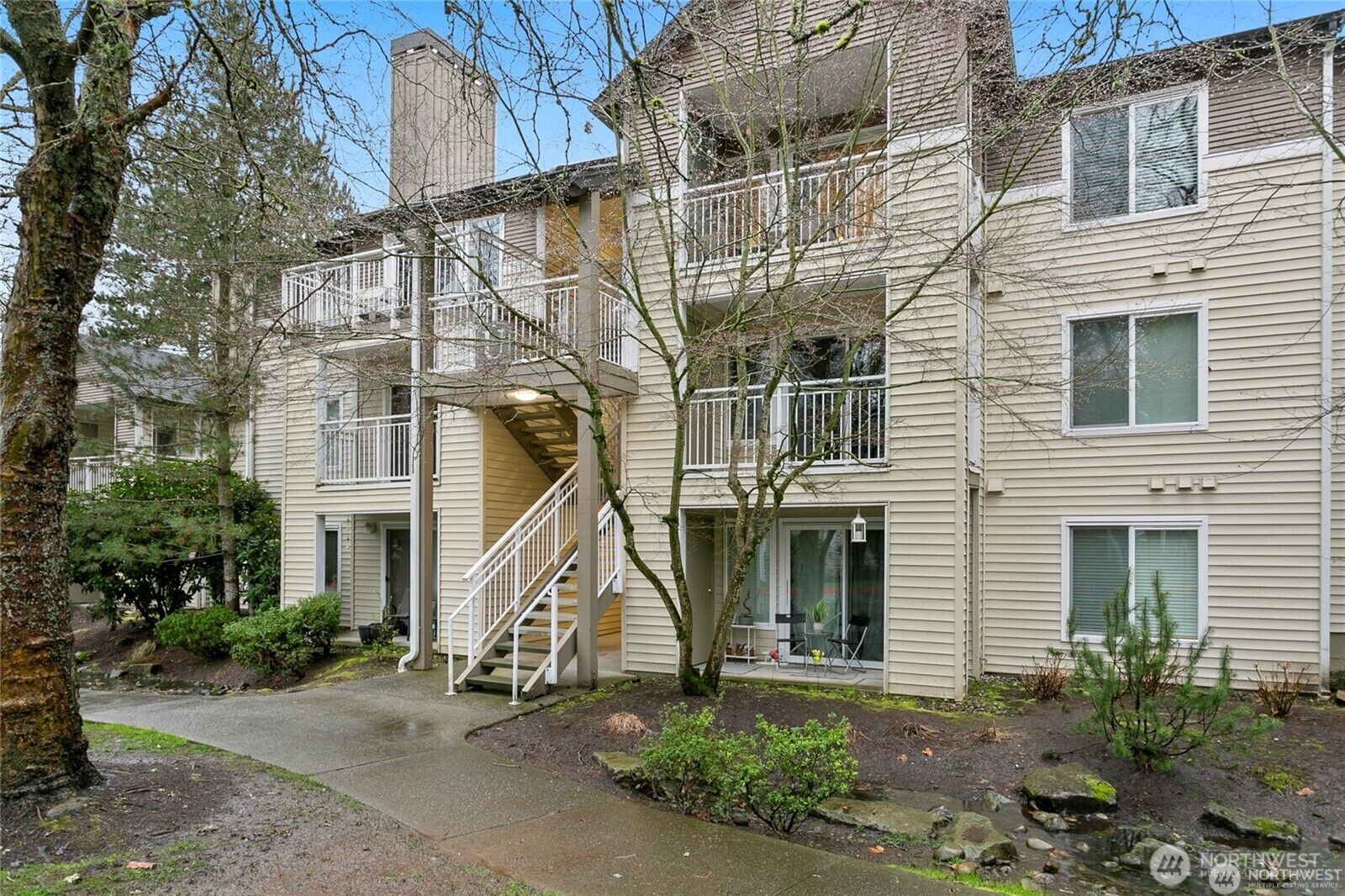 Property Photo:  12303  Harbour Pointe Boulevard U305  WA 98275 