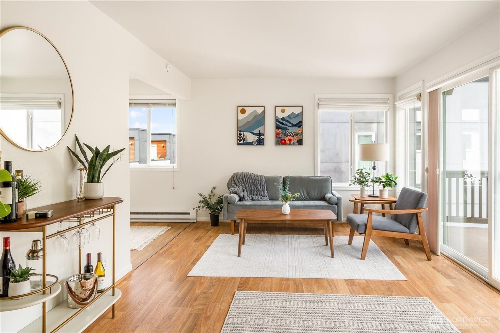 Property Photo:  2552  14th Avenue W 403  WA 98119 