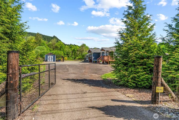 Property Photo:  24716 NE 419th Street  WA 98601 
