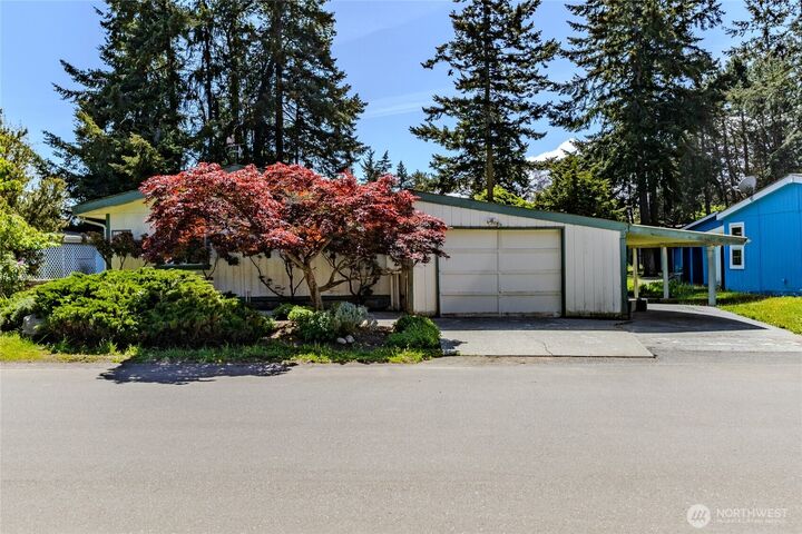 Property Photo:  2119  Victoria Avenue  WA 98368 