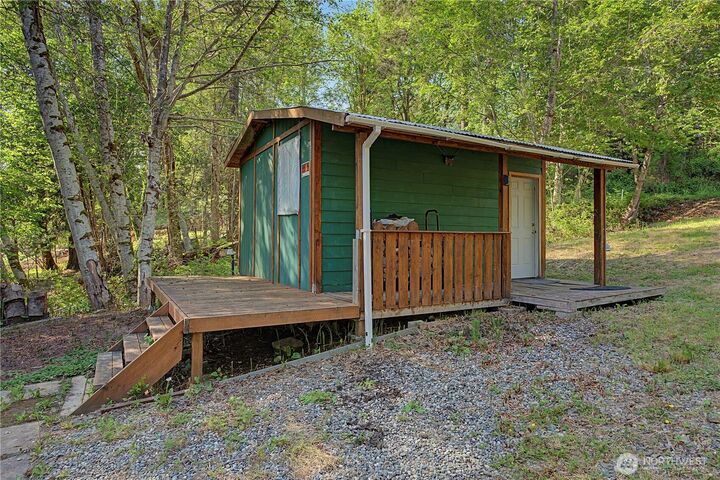 Property Photo:  360 E  Panorama Drive  WA 98584 