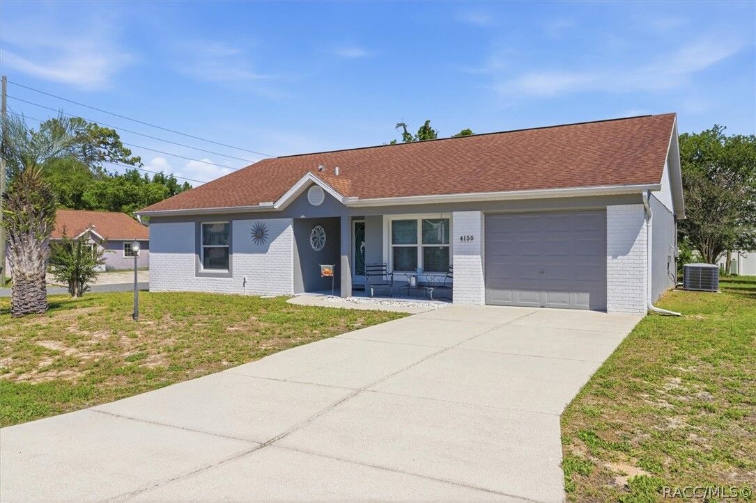 Property Photo:  4155 N Lee Street  FL 34465 
