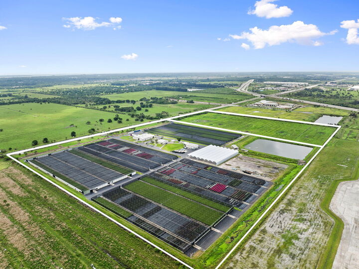 Property Photo:  1539 N Kings Highway  FL 34947 