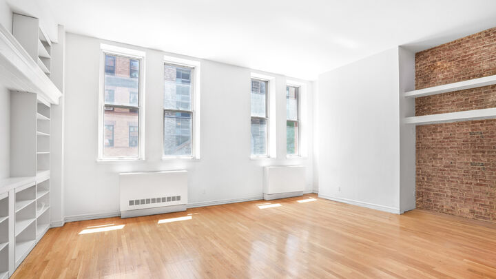Property Photo:  125 E 12th Street 3B  NY 10003 