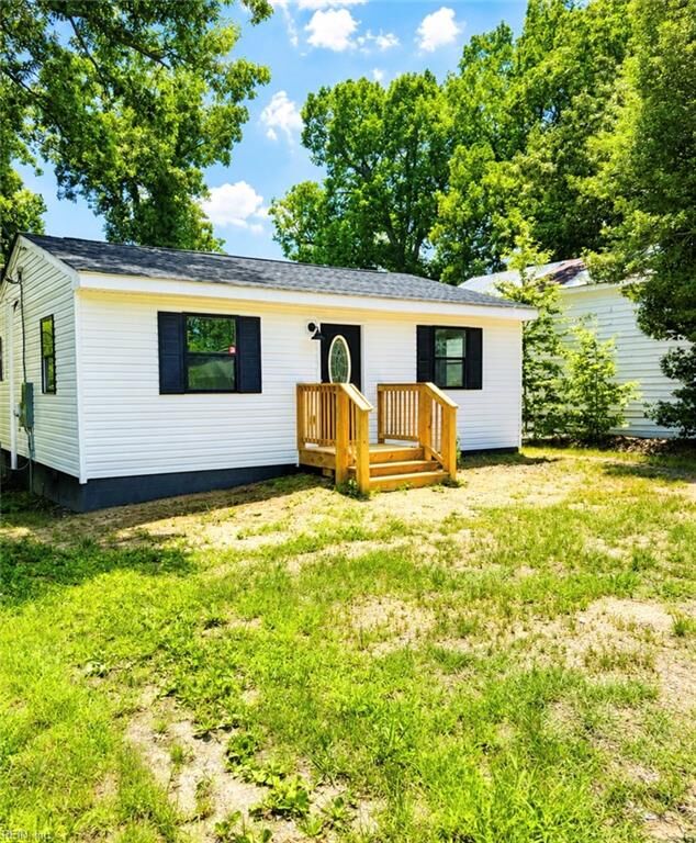 Property Photo:  15105 First St  VA 23840 