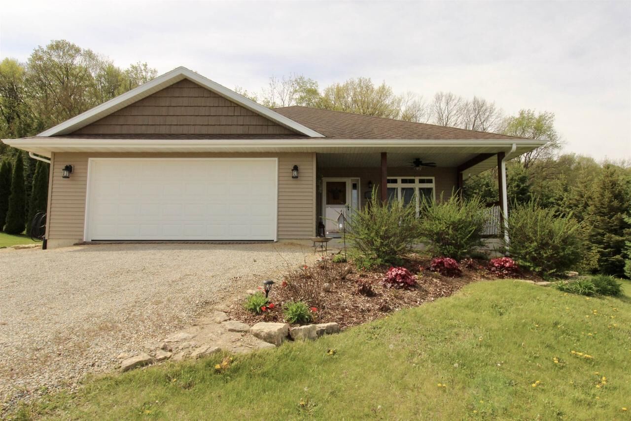 Property Photo: W3689 Sylvester Road WI 53566