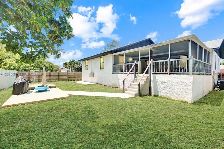 Property Photo:  9750 SW 211th St 9750  FL 33189 