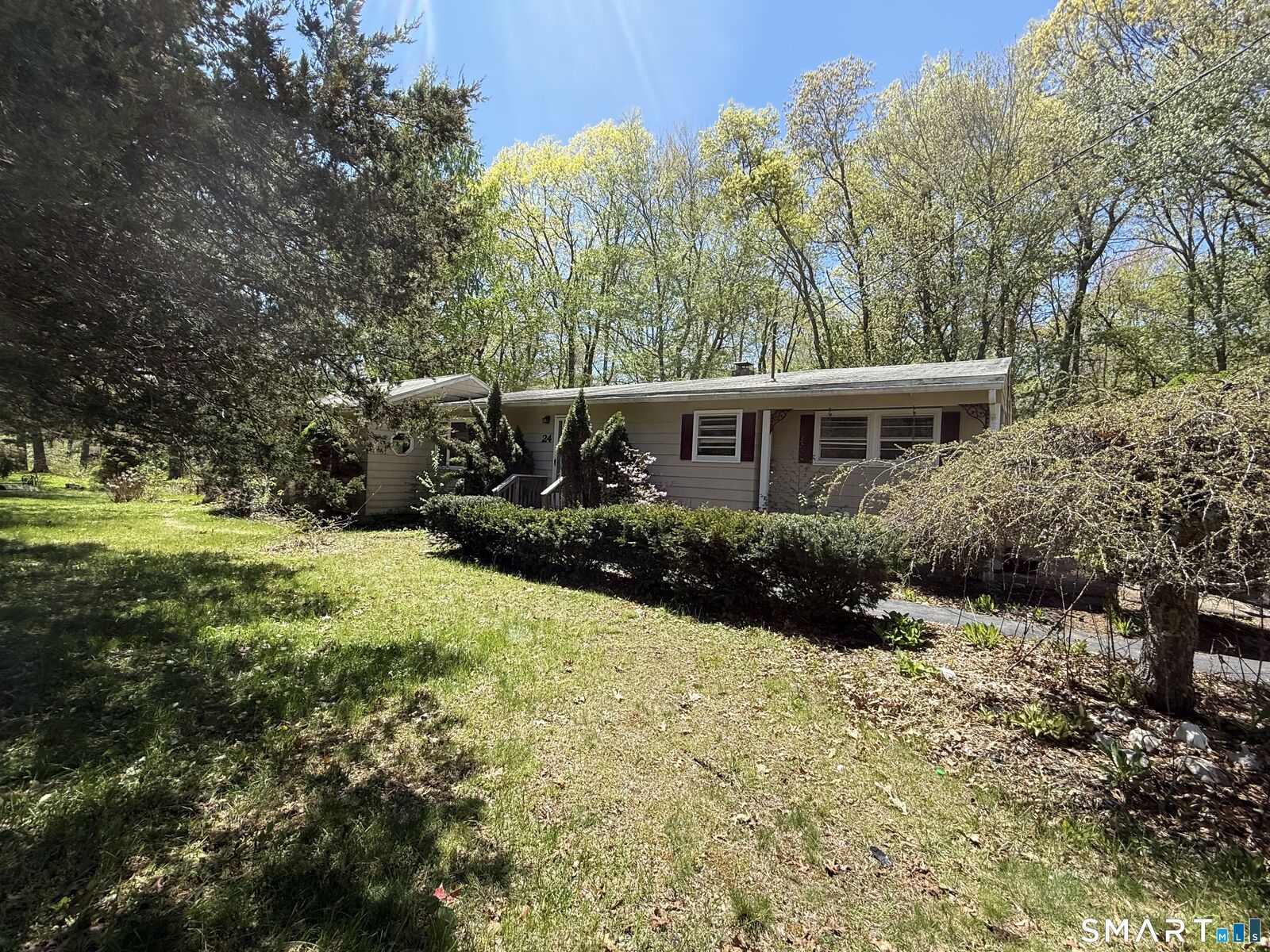 Property Photo:  24 Oak Road  CT 06370 