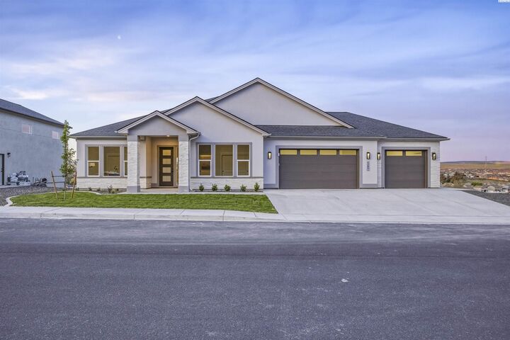 Property Photo:  6085 W 28th Ave  WA 99338 