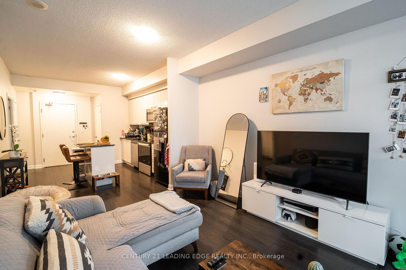 Photo de la propriété:  15 Bruyeres Mews 517  ON M5V 0A7 