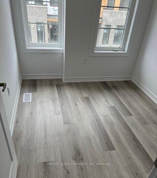 Property Photo:  461 Blackburn Drive 102  ON N3T 0W9 