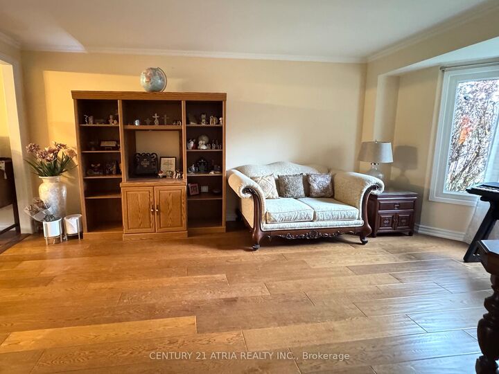 Property Photo: 15 Timpson Drive ON L4G 5K6