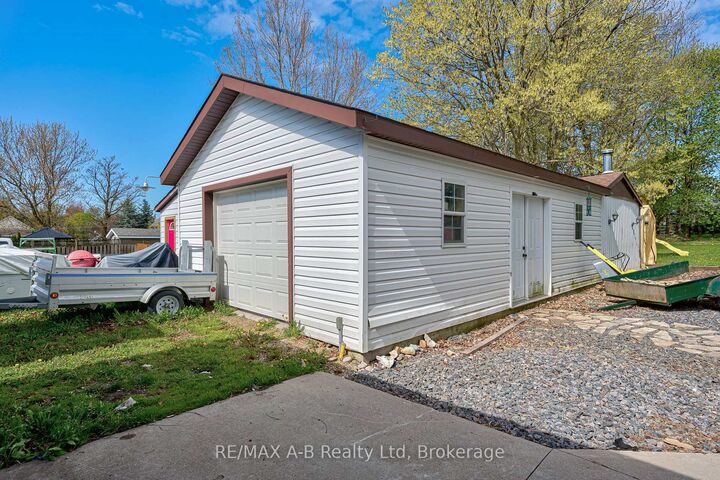 Property Photo: 149 Isabella Street ON N0K 1W0