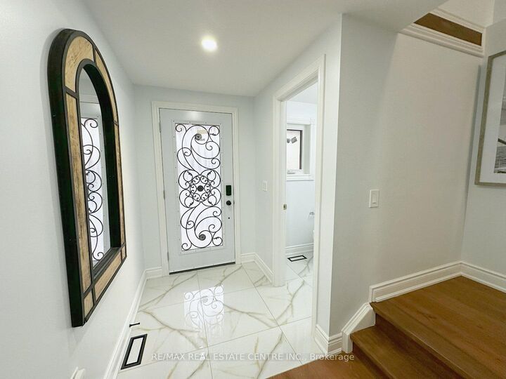Property Photo: 498 Bankside Drive ON N2N 3J3