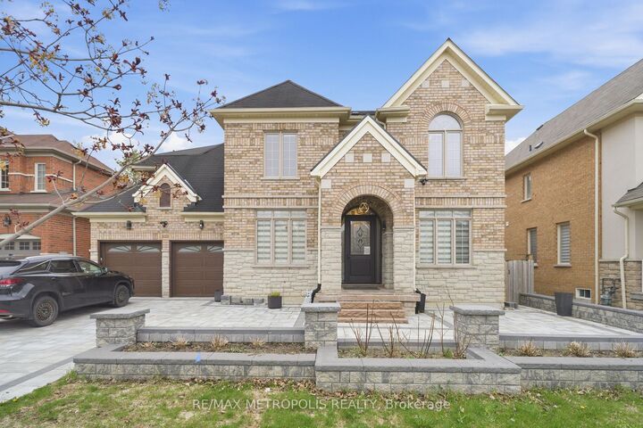 1069 Nellie Little Crescent — photo 1