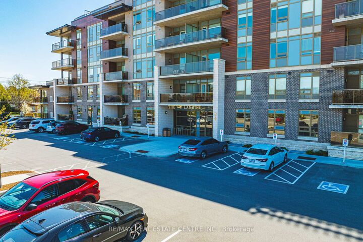 Property Photo: 34 Norman Street 111 ON N3R 2Y1
