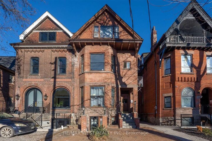 Property Photo: 125 Madison Avenue ON M5R 2S3