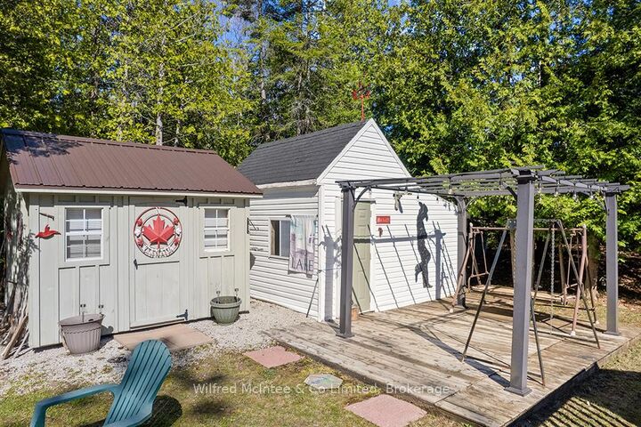 Property Photo: 26 Thompson Avenue ON N0H 2L0