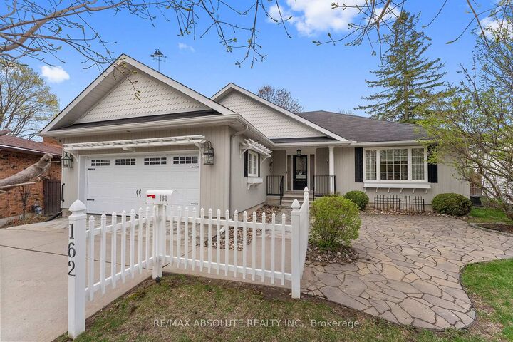 Property Photo: 162 Dan Street ON K7S 1V4
