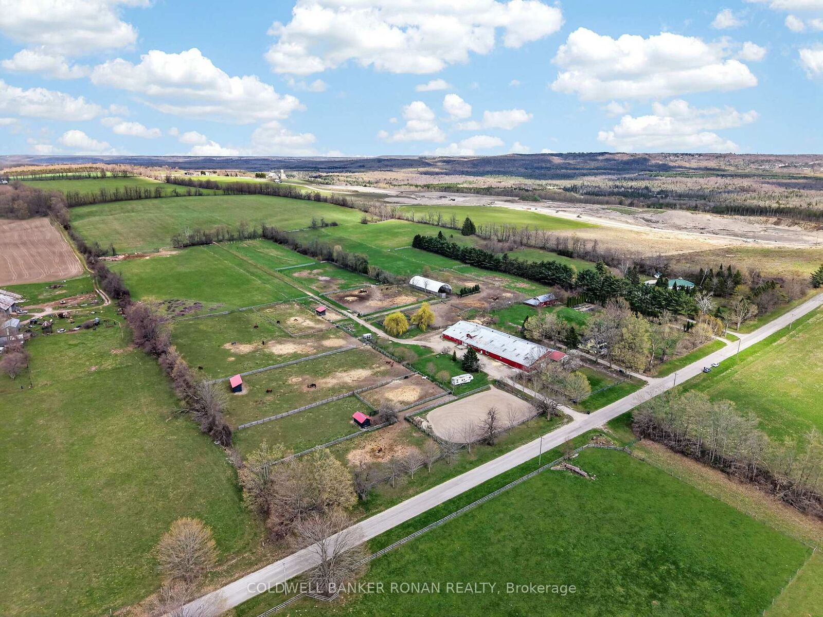 Photo de la propriété:  4479 2nd Line N  ON L0L 1V0 
