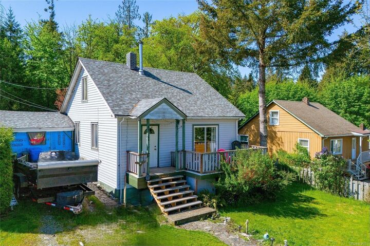 44 Arbutus St W — photo 1