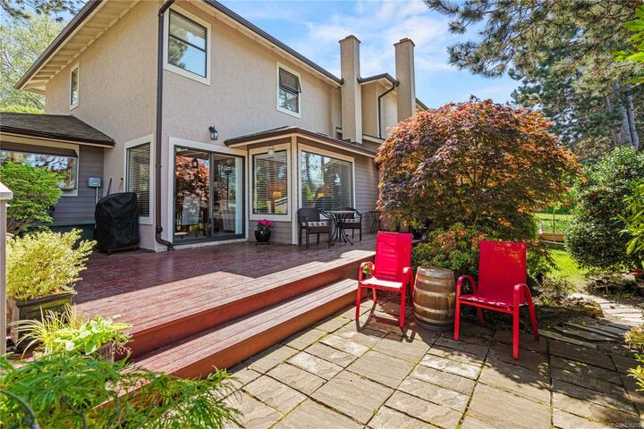 Property Photo:  1309 McKenzie Ave 18  BC V8P 2M1 