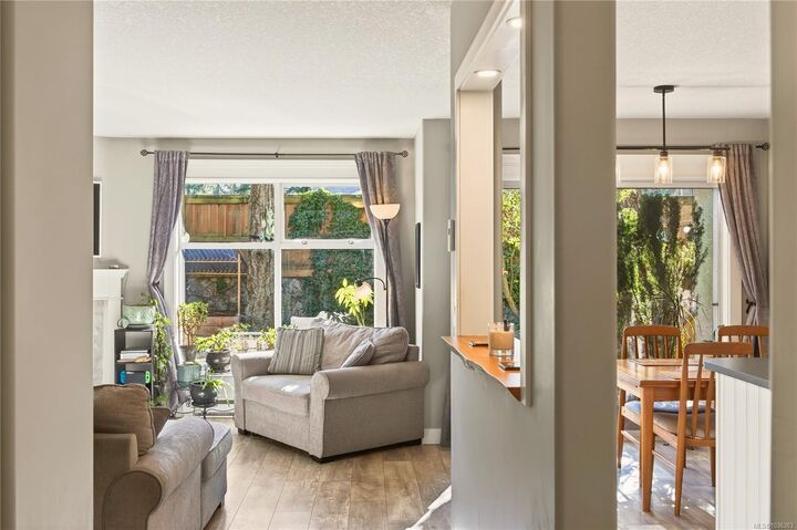 Property Photo:  290 Corfield St 7  BC V9P 2G5 