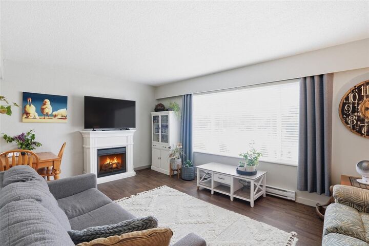 Property Photo: 3805 Morgan Cres N BC V9Y 6C1