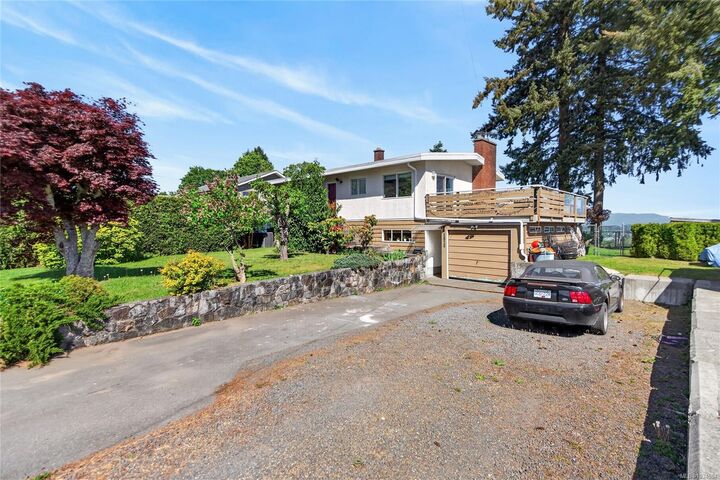 Property Photo: 1820 Treelane Rd BC V9W 4E8