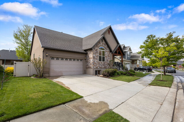 Property Photo:  882 S Sego Lily Way  UT 84664 