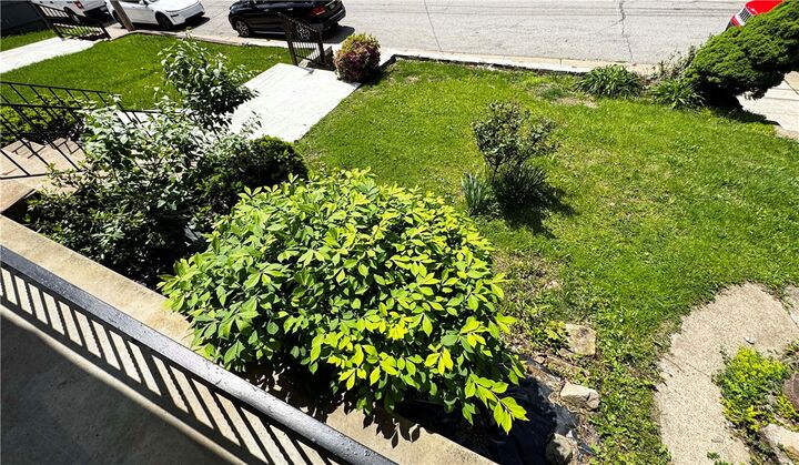 Property Photo:  836 Farragut St  PA 15206 