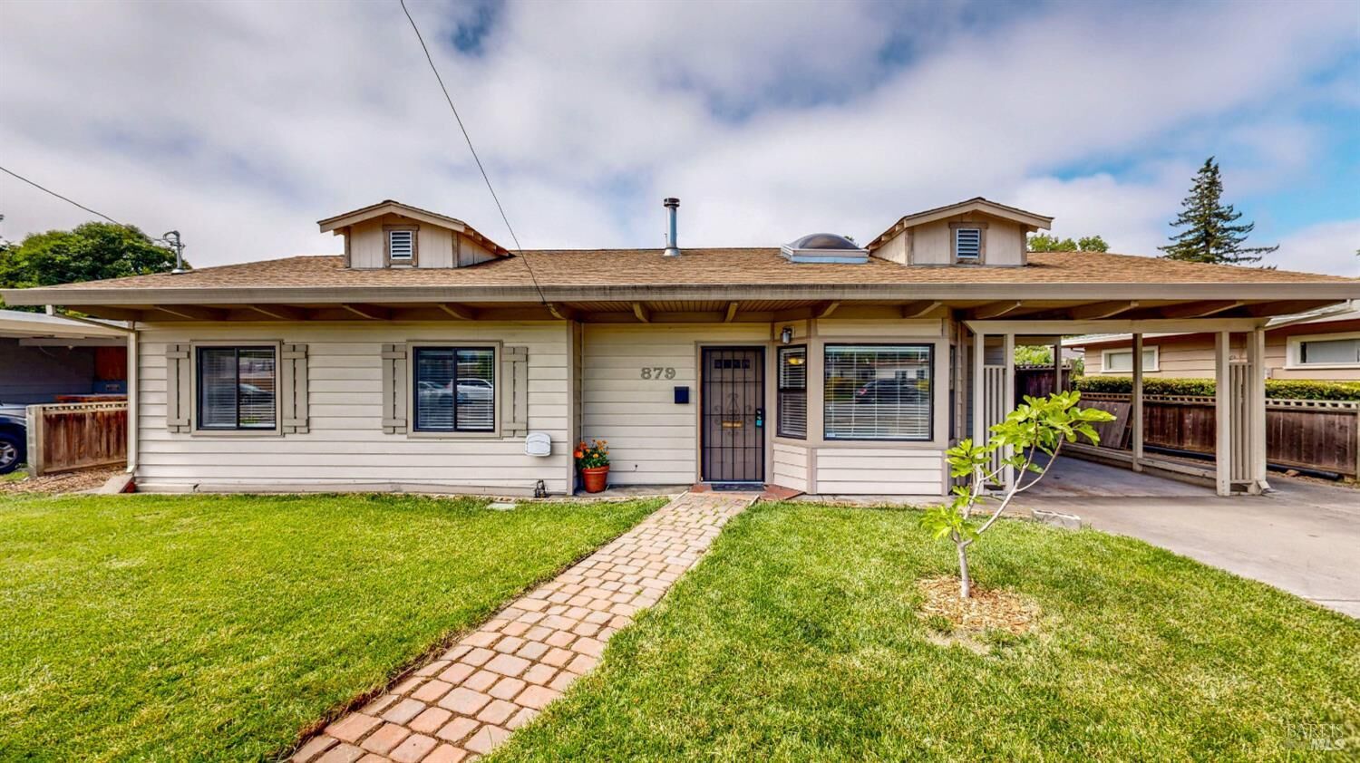 Property Photo:  879 Yulupa Avenue  CA 95405 