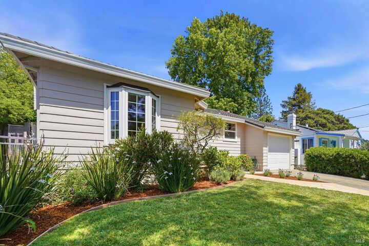 Property Photo:  234 Solano Street  CA 94901 