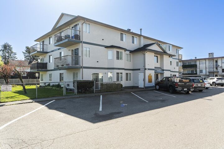 Property Photo:  46160 Princess Avenue 17  BC V2P 2A7 
